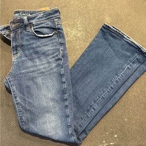 4 short American eagle jeans. Gently used like new!